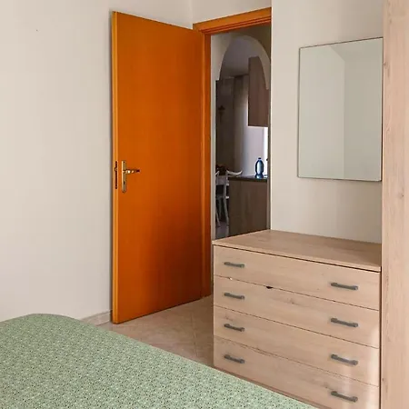 Apartment 2 Bedroom In