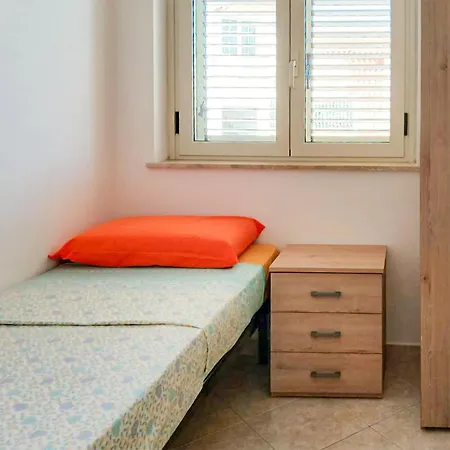 2 Bedroom In *