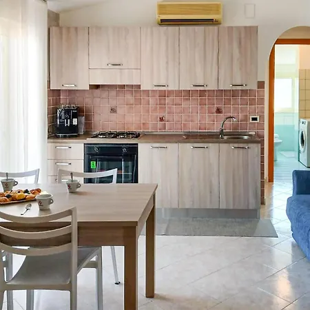 2 Bedroom In Apartment