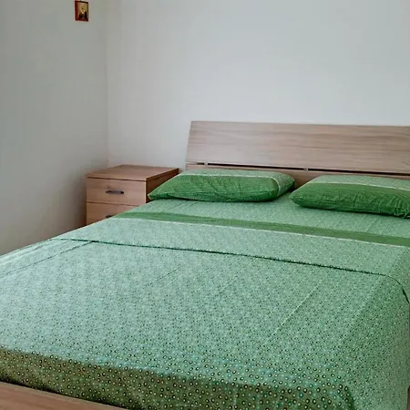 2 Bedroom In *